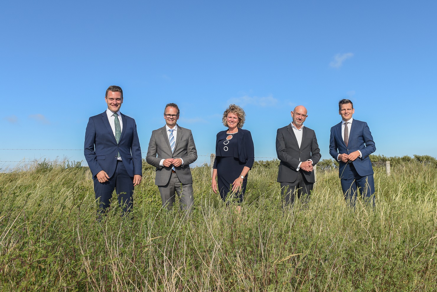 Wethouders liggend klein